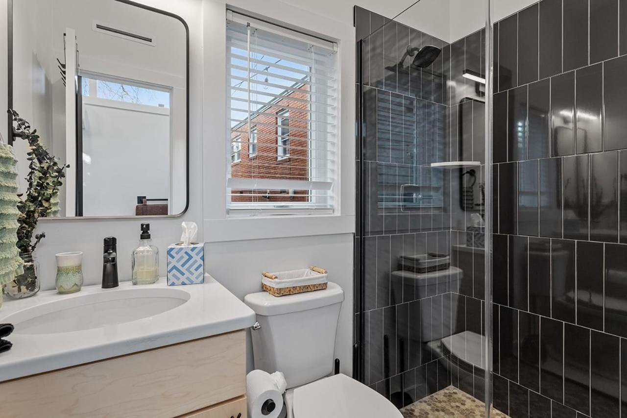 The Acorn - Tiny House In Historic Oakwood Villa Raleigh Exterior foto